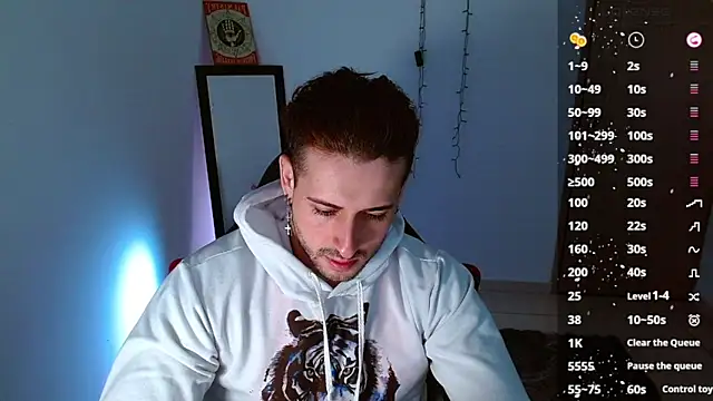 Snapshot of Ares_blue chatting on January 2025 11:32:02 AM Ares blue online show from January 2025 11:32:02 AM