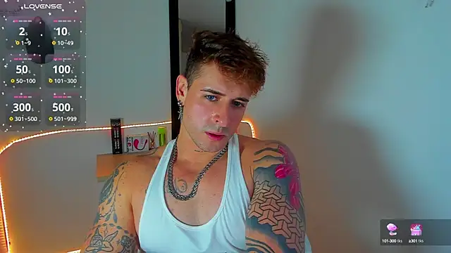 Snapshot of Ares_blue chatting on September 2025 12:13:02 AM Ares blue online show from September 2025 12:13:02 AM