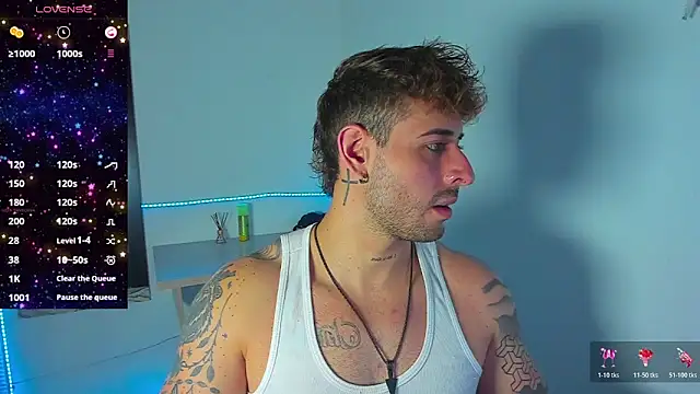 Snapshot of Ares_blue chatting on October 2025 01:22:02 PM Ares blue online show from October 2025 01:22:02 PM