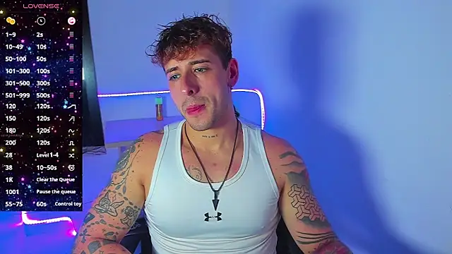 Snapshot of Ares_blue chatting on November 2025 01:56:02 PM Ares blue online show from November 2025 01:56:02 PM