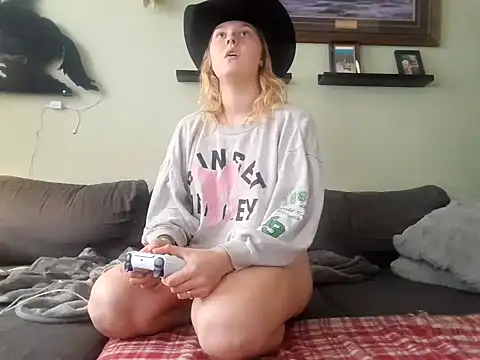 Ryan and Aurora online show from January 2025 11:53:02 AM