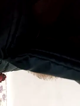 Snapshot of SweetLeila40 chatting on January 2025 07:41:02 AM SweetLeila40 online show from January 2025 07:41:02 AM