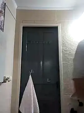 Snapshot of SweetLeila40 chatting on January 2025 02:50:02 PM SweetLeila40 online show from January 2025 02:50:02 PM