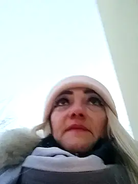 Snapshot of SweetLeila40 chatting on February 2025 04:05:02 PM SweetLeila40 online show from February 2025 04:05:02 PM