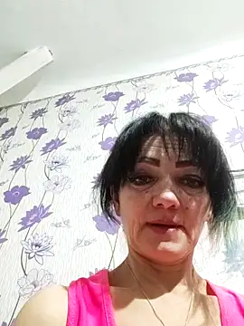 Snapshot of SweetLeila40 chatting on February 2025 10:53:01 PM SweetLeila40 online show from February 2025 10:53:01 PM