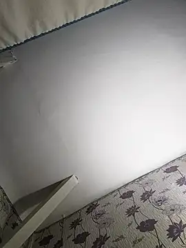 Snapshot of SweetLeila40 chatting on March 2025 08:54:02 PM SweetLeila40 online show from March 2025 08:54:02 PM