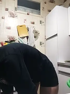 Snapshot of SweetLeila40 chatting on November 2025 12:00:01 AM SweetLeila40 online show from November 2025 12:00:01 AM