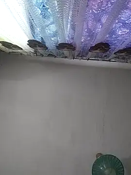 SweetLeila40 online show from December 2025 06:18:01 AM