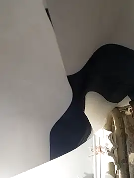 SweetLeila40 online show from April 2026 11:25:01 PM