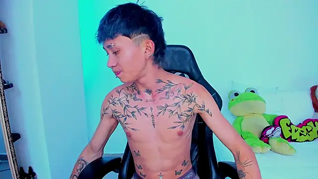 juniior 2311  online show from October 2025 06:02:01 PM