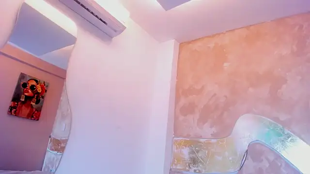 Snapshot of melaniecooperr chatting on October 2025 02:39:02 AM melaniecooperr online show from October 2025 02:39:02 AM