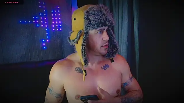 DamienSliick online show from April 2026 03:33:02 AM