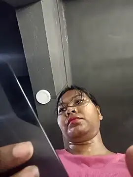 Snapshot of Hot_Urvi chatting on March 2025 07:18:01 AM Hot Urvi online show from March 2025 07:18:01 AM