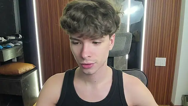 Snapshot of calvin_love_you chatting on July 2026 03:17:01 PM calvin love you online show from July 2026 03:17:01 PM