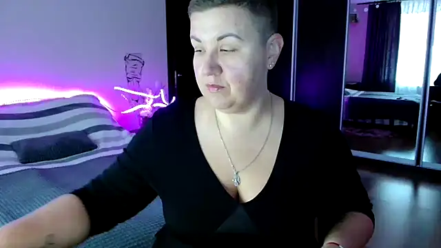 Annet1912 online show from September 2025 08:17:01 AM