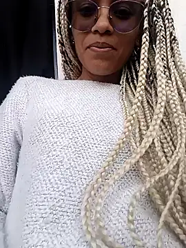 Snapshot of BlairSamy chatting on December 2024 08:49:01 PM BlairSamy online show from December 2024 08:49:01 PM