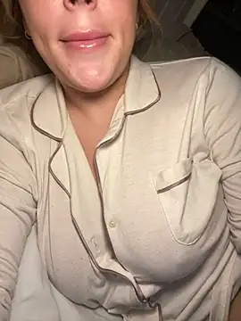 Snapshot of lilylush24 chatting on January 2025 10:35:02 PM lilylush24 online show from January 2025 10:35:02 PM