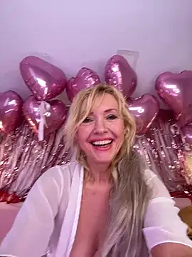 Snapshot of KelliRaid chatting on February 2025 08:16:02 AM KelliRaid online show from February 2025 08:16:02 AM