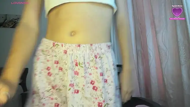 Snapshot of Sophie_sweett19 chatting on January 2026 07:06:02 PM Sophie sweett19 online show from January 2026 07:06:02 PM