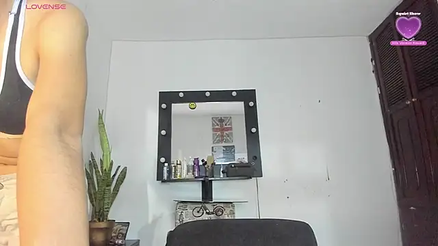 Snapshot of Sophie_sweett19 chatting on February 2026 02:32:01 AM Sophie sweett19 online show from February 2026 02:32:01 AM