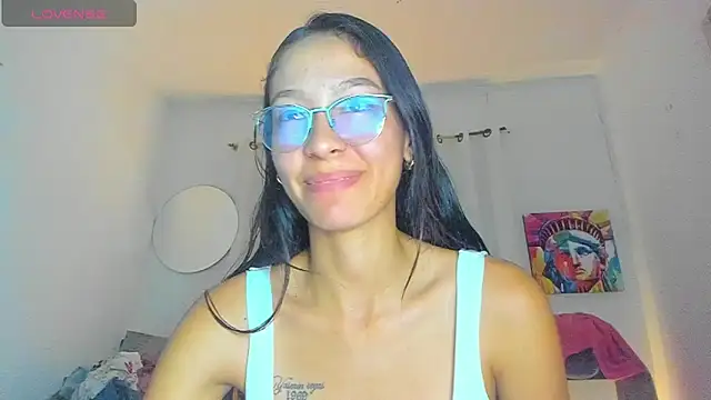 Snapshot of Sophie_sweett19 chatting on June 2026 11:53:02 PM Sophie sweett19 online show from June 2026 11:53:02 PM