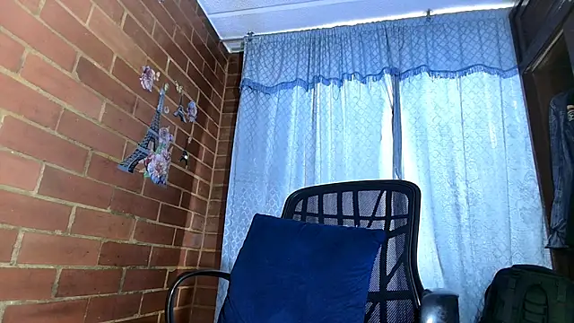 ValeriaLacrozee online show from February 2025 07:43:02 PM