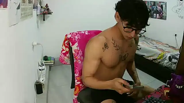 Snapshot of Dillom420 chatting on January 2026 08:21:02 PM Dillom420 online show from January 2026 08:21:02 PM