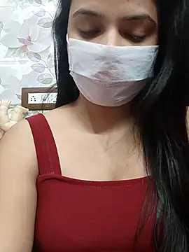 Myloveurvi online show from April 2026 10:59:01 AM