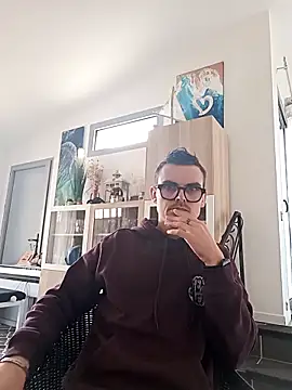 GLouglou19 online show from March 2026 02:02:01 PM