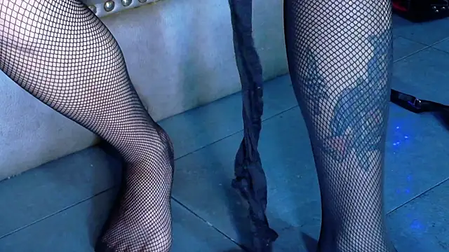 Snapshot of LusstCruella chatting on December 2025 02:34:02 PM LusstCruella online show from December 2025 02:34:02 PM