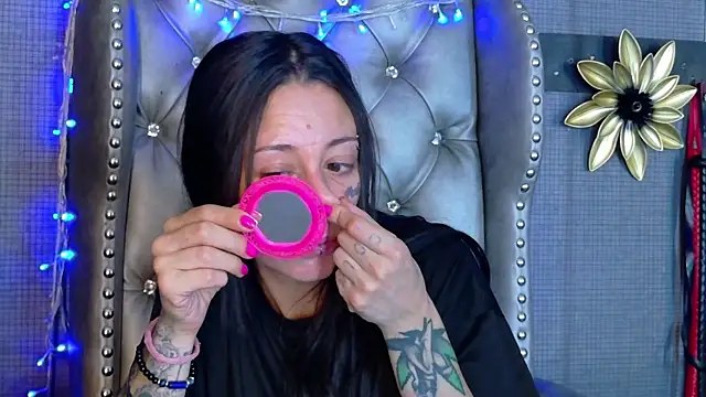 Snapshot of LusstCruella chatting on January 2026 09:05:02 PM LusstCruella online show from January 2026 09:05:02 PM