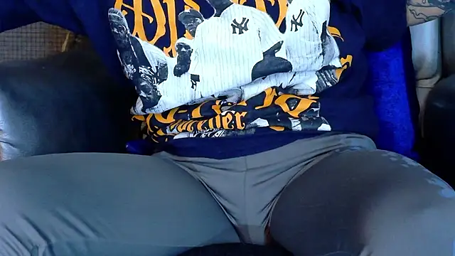 Snapshot of LusstCruella chatting on February 2026 01:38:02 PM LusstCruella online show from February 2026 01:38:02 PM