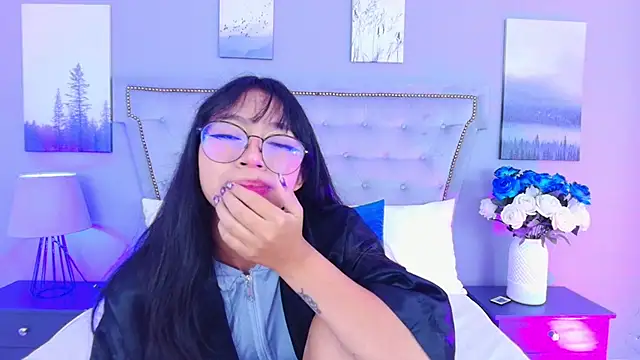 Yommi Winx online show from October 2025 01:14:02 AM
