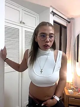 Martina Miiller online show from October 2025 04:18:02 AM