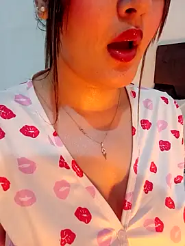 Snapshot of im_here- chatting on January 2026 07:34:01 PM im here- online show from January 2026 07:34:01 PM