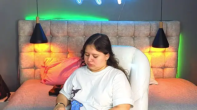 Laia and Aloby online show from January 2025 03:34:01 PM