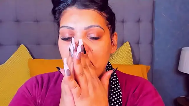 Snapshot of AmyCubes chatting on April 2026 04:46:01 AM AmyCubes online show from April 2026 04:46:01 AM