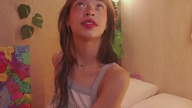 Snapshot of Kitty_arts chatting on January 2025 03:17:01 AM Kitty arts online show from January 2025 03:17:01 AM