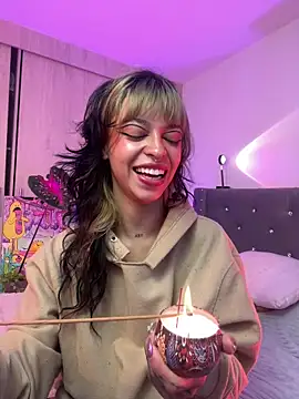 Snapshot of Kitty_arts chatting on March 2025 03:39:02 PM Kitty arts online show from March 2025 03:39:02 PM