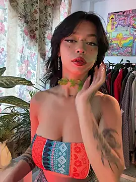 Kitty arts online show from April 2026 05:50:01 PM