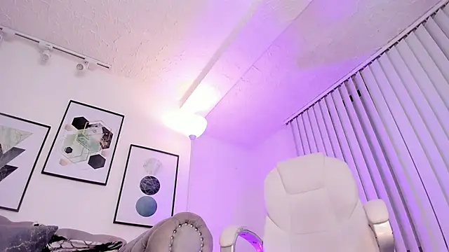 kendaall jenner  online show from January 2025 10:11:01 AM