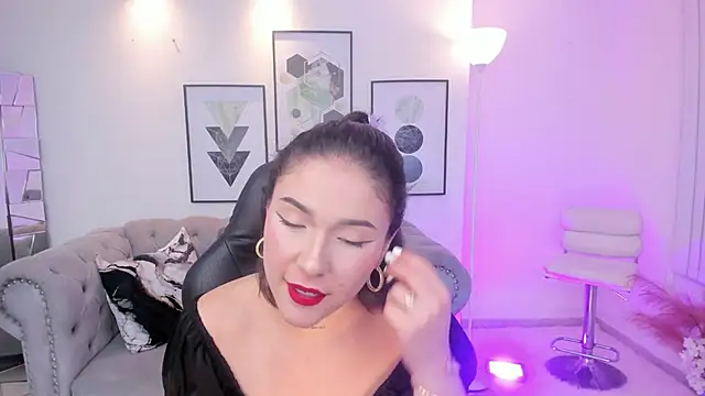 kendaall jenner  online show from January 2025 05:09:01 AM