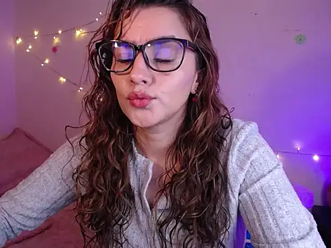 Lu perez online show from November 2025 05:33:02 PM