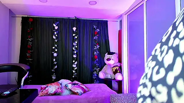 oriana thomson2 online show from February 2025 05:36:01 AM