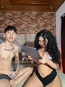 Snapshot of G_Poseidon_y_Cloe chatting on November 2025 08:35:02 PM G Poseidon y Cloe online show from November 2025 08:35:02 PM