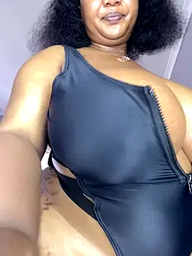 Snapshot of MayaPassion chatting on November 2025 07:31:01 AM MayaPassion online show from November 2025 07:31:01 AM