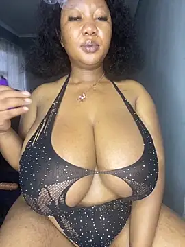 Snapshot of MayaPassion chatting on November 2025 03:27:01 AM MayaPassion online show from November 2025 03:27:01 AM