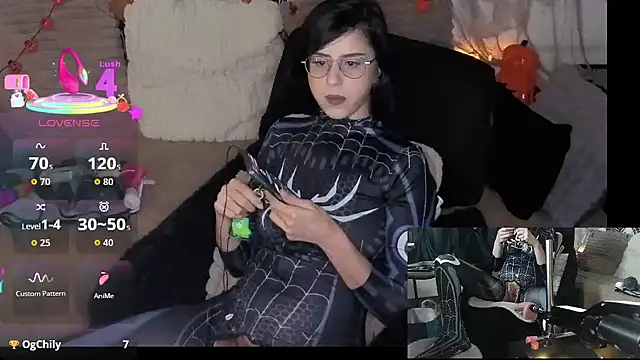 Snapshot of LisandreLaVenale chatting on October 2025 10:31:01 PM LisandreLaVenale online show from October 2025 10:31:01 PM