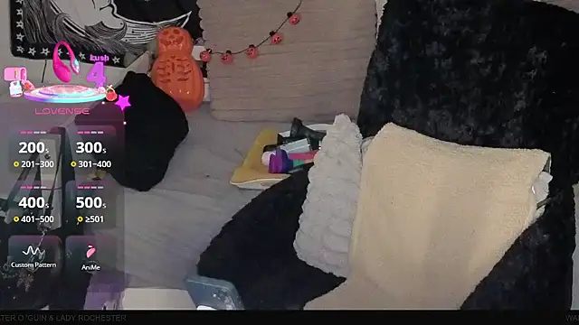 Snapshot of LisandreLaVenale chatting on October 2025 11:28:02 PM LisandreLaVenale online show from October 2025 11:28:02 PM