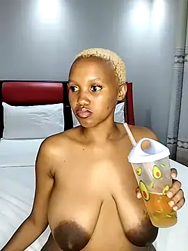 Sego TeeTee online show from March 2025 11:28:02 PM